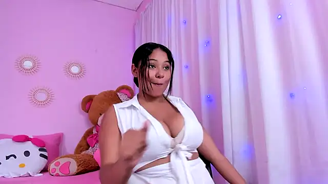 Snapshot of ariel_milk chatting on 02-28-25, 07:46 ariel milk online show from 02-28-25, 07:46