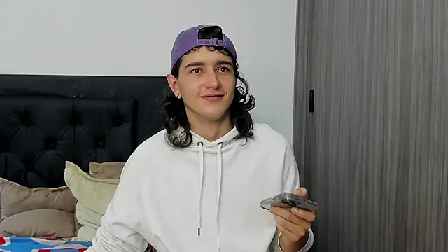 Snapshot of alex_connorr chatting on 01-08-25, 06:41 alex connorr online show from 01-08-25, 06:41