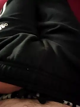 Snapshot of fikoivos chatting on 10-08-25, 08:28 fikoivos online show from 10-08-25, 08:28