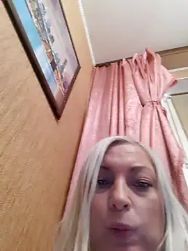 Snapshot of cutecatXXX chatting on 12-20-24, 09:50 cutecatXXX online show from 12-20-24, 09:50