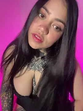 Snapshot of aliensexy chatting on 11-08-25, 12:44 aliensexy online show from 11-08-25, 12:44