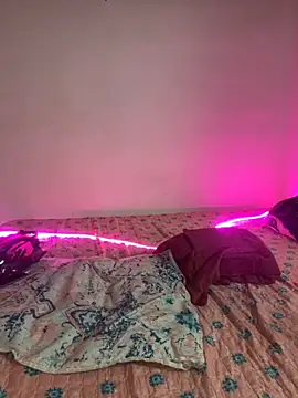 Snapshot of aliensexy chatting on 11-23-25, 09:03 aliensexy online show from 11-23-25, 09:03