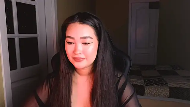 Snapshot of Erica_Wayne chatting on 12-19-24, 02:57 Erica Wayne online show from 12-19-24, 02:57