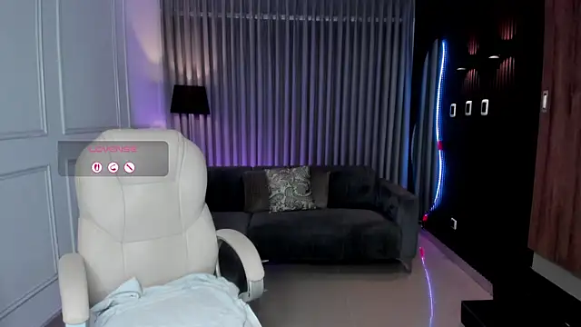 Anna parkker  online show from 02-17-25, 07:31