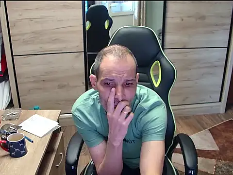 Snapshot of adyyo3 chatting on 03-29-26, 10:15 adyyo3 online show from 03-29-26, 10:15