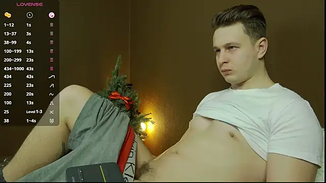 Snapshot of charlie_smiley chatting on 12-27-24, 05:42 charlie smiley online show from 12-27-24, 05:42