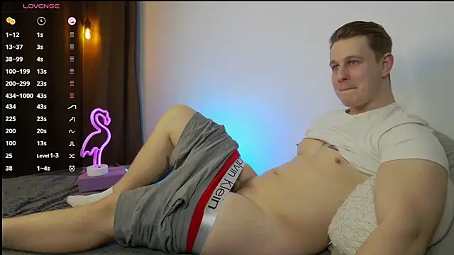 Snapshot of charlie_smiley chatting on 03-11-25, 08:09 charlie smiley online show from 03-11-25, 08:09