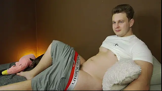 Snapshot of charlie_smiley chatting on 10-26-25, 01:33 charlie smiley online show from 10-26-25, 01:33