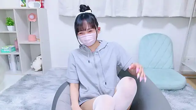 Snapshot of 86_haru chatting on 01-25-25, 03:30 86 haru online show from 01-25-25, 03:30