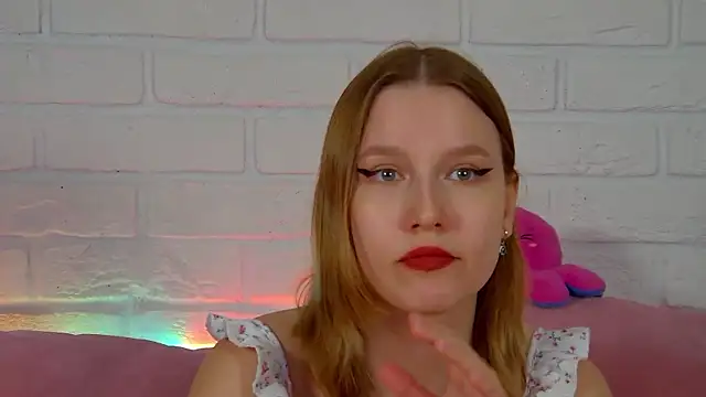 LiliLinn online show from 04-25-26, 01:41