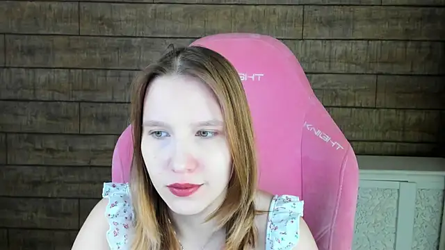 LiliLinn online show from 06-22-26, 04:20