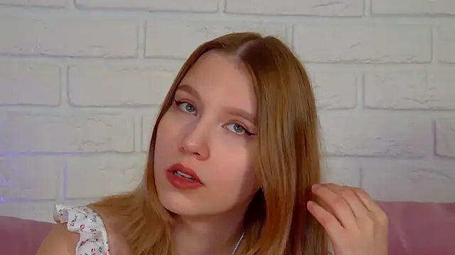 LiliLinn online show from 06-27-26, 04:28