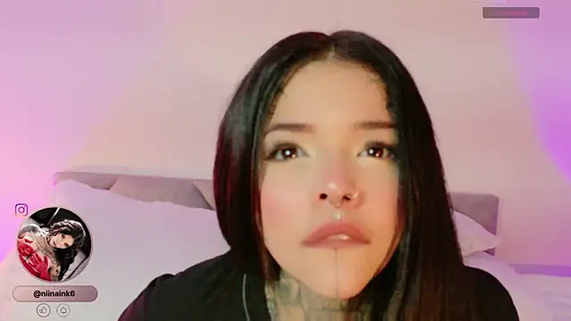 NinaInk online show from 11-12-25, 01:22