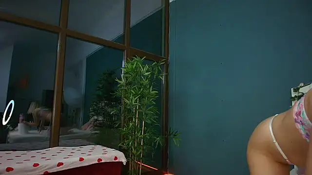 Snapshot of AlicePirs chatting on 01-19-26, 05:11 AlicePirs online show from 01-19-26, 05:11