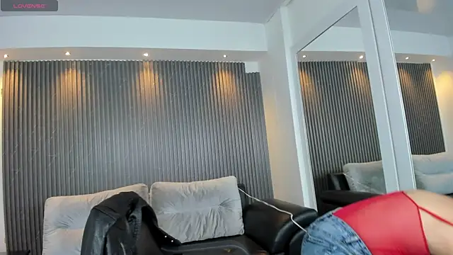 Alessia Taylorr online show from 10-01-25, 12:22