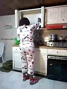 Snapshot of Camille_rose_ chatting on 12-22-24, 02:06 Camille rose online show from 12-22-24, 02:06