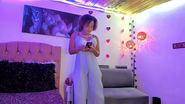 Snapshot of Camille_rose_ chatting on 03-15-25, 12:24 Camille rose online show from 03-15-25, 12:24