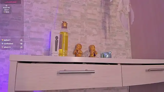 Snapshot of ellamontoya chatting on 03-02-25, 07:21 ellamontoya online show from 03-02-25, 07:21