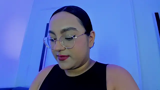 Snapshot of ellamontoya chatting on 11-14-25, 01:10 ellamontoya online show from 11-14-25, 01:10