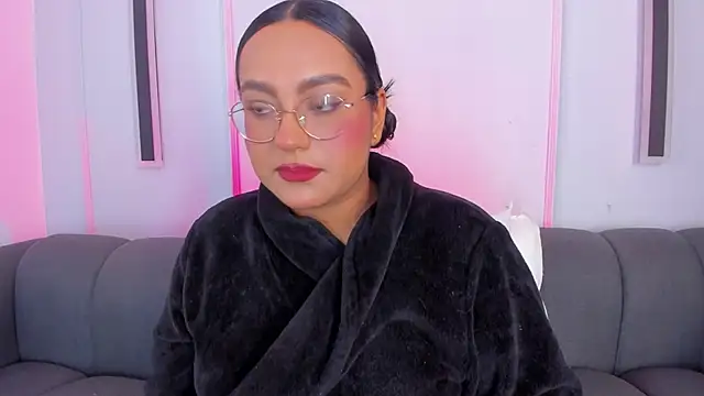 Snapshot of ellamontoya chatting on 11-24-25, 11:54 ellamontoya online show from 11-24-25, 11:54