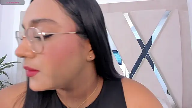 Snapshot of ellamontoya chatting on 02-04-26, 12:22 ellamontoya online show from 02-04-26, 12:22