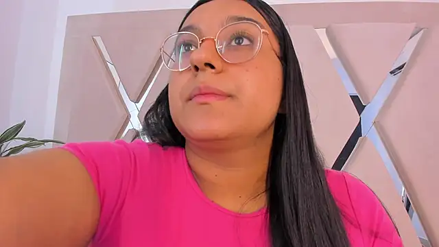 Snapshot of ellamontoya chatting on 02-28-26, 12:06 ellamontoya online show from 02-28-26, 12:06