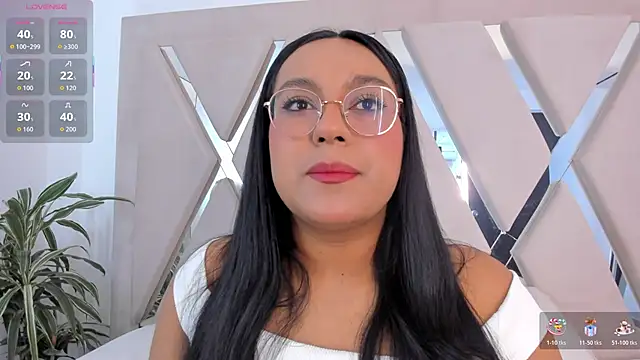 Snapshot of ellamontoya chatting on 03-03-26, 11:38 ellamontoya online show from 03-03-26, 11:38