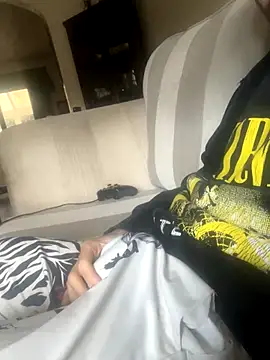 Snapshot of EE123458 chatting on 10-31-25, 03:02 EE123458 online show from 10-31-25, 03:02