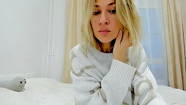 Mona Cruz online show from 11-14-25, 04:44