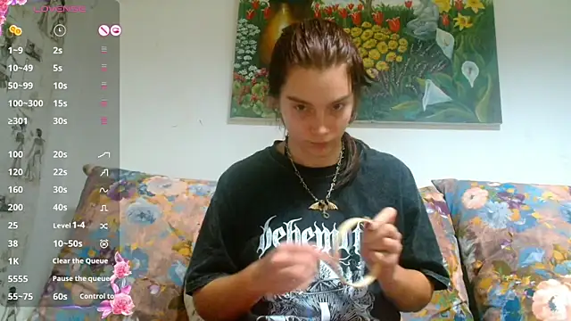 Sophie Bell online show from 12-13-24, 05:54