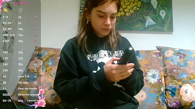 Sophie Bell online show from 12-18-24, 06:57