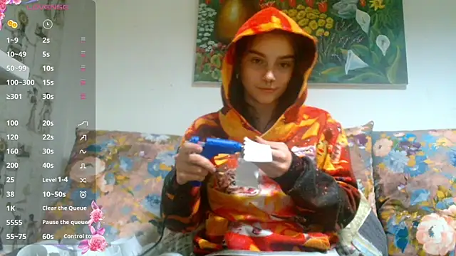 Sophie Bell online show from 12-26-24, 10:41