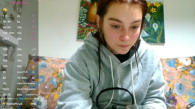 Sophie Bell online show from 02-08-25, 06:33