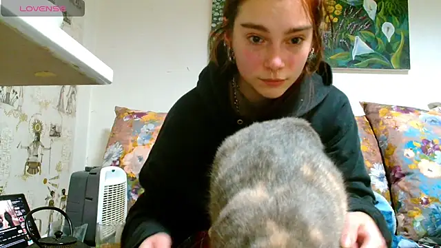 Sophie Bell online show from 02-19-25, 04:44