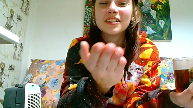 Sophie Bell online show from 02-21-25, 10:48