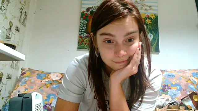 Sophie Bell online show from 03-18-25, 05:31