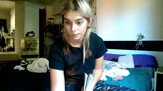 Sophie Bell online show from 09-13-25, 09:53