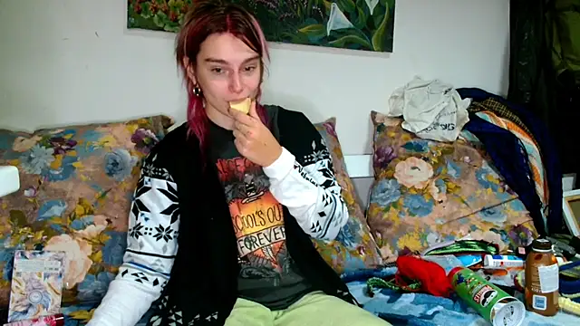 Sophie Bell online show from 10-02-25, 05:42