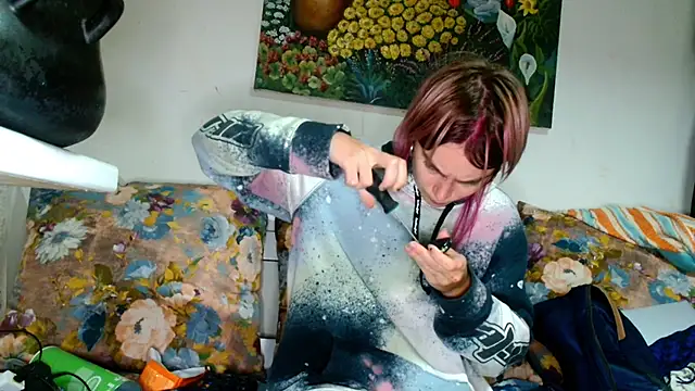 Sophie Bell online show from 10-03-25, 05:32