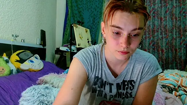 Sophie Bell online show from 05-22-26, 08:58