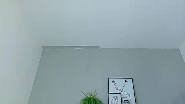 Snapshot of KendalMilleer chatting on 09-23-25, 10:07 KendalMilleer online show from 09-23-25, 10:07