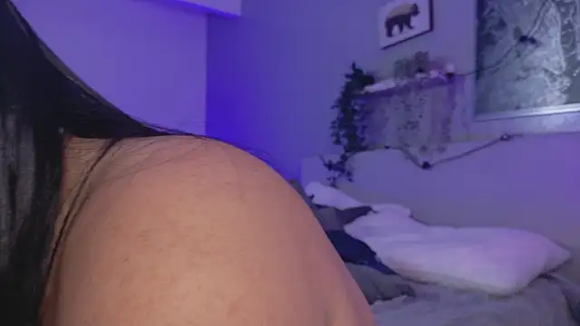 Snapshot of KendalMilleer chatting on 11-24-25, 10:37 KendalMilleer online show from 11-24-25, 10:37