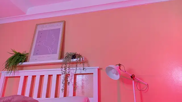 Snapshot of KendalMilleer chatting on 12-05-25, 10:24 KendalMilleer online show from 12-05-25, 10:24