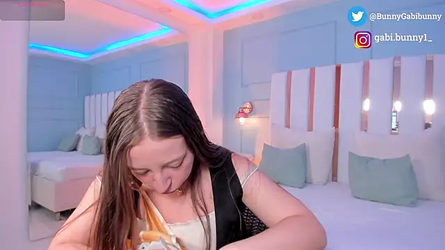 gabi bunny online show from 03-10-26, 05:51