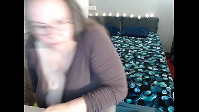 Sweetboobs online show from 11-20-25, 07:57