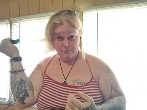 Snapshot of Trans_Girl_next_door420 chatting on 01-12-26, 06:57 Trans Girl next door420 online show from 01-12-26, 06:57