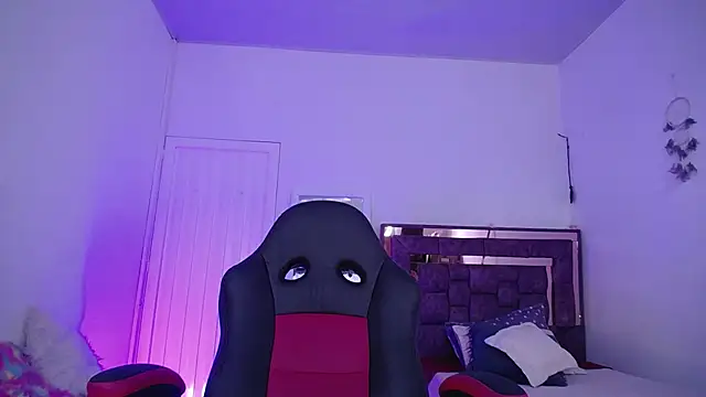 Snapshot of alejandrafitt chatting on 10-25-25, 04:35 alejandrafitt online show from 10-25-25, 04:35