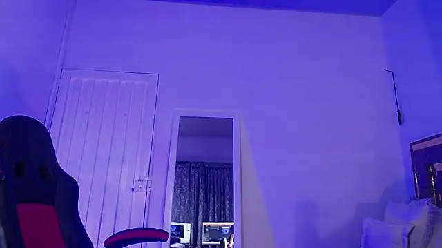 Snapshot of alejandrafitt chatting on 11-20-25, 03:28 alejandrafitt online show from 11-20-25, 03:28