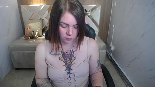 Snapshot of Paula_b_ chatting on 02-21-26, 12:39 Paula b online show from 02-21-26, 12:39