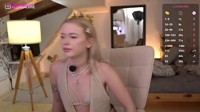 LexieLoree online show from 01-06-26, 04:05